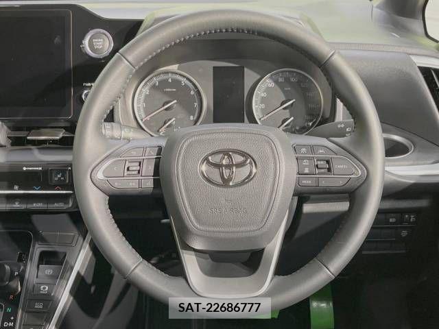 Toyota VOXY 2022-12 335883-12