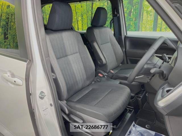 Toyota VOXY 2022-12 335883-8