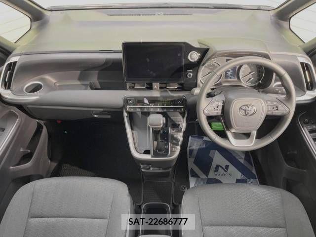 Toyota VOXY 2022-12 335883-1