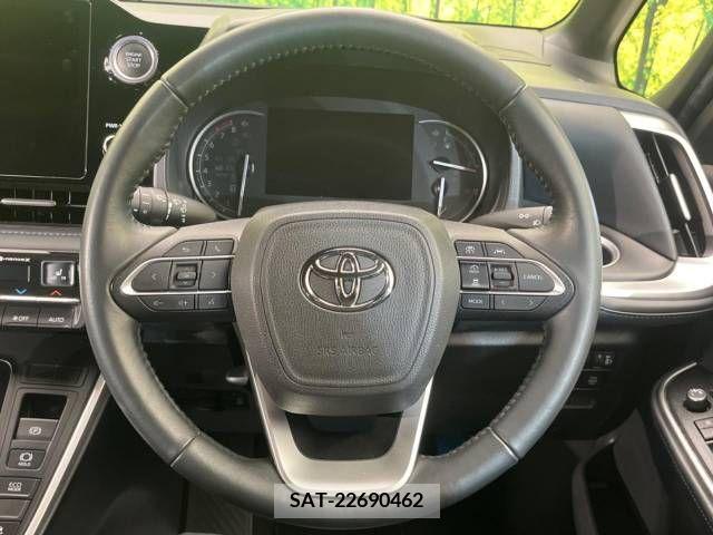 Toyota VOXY 2022-05 332948-11