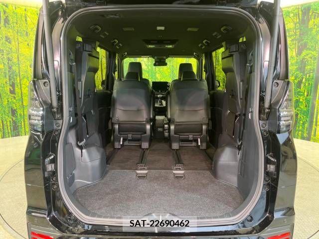 Toyota VOXY 2022-05 332948-10