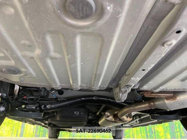 Toyota VOXY 2022-05 332948-19