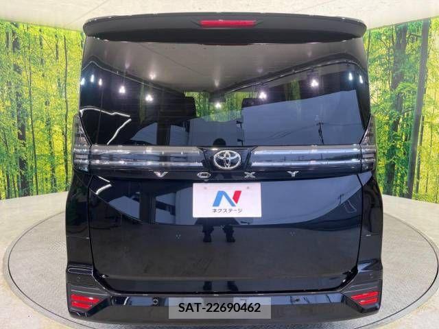 Toyota VOXY 2022-05 332948-15