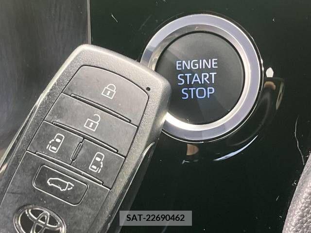 Toyota VOXY 2022-05 332948-6