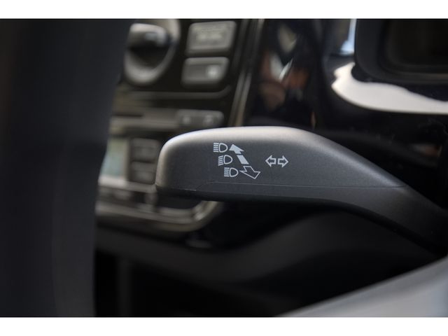 VolksWagen UP! 2012-10 10751-22