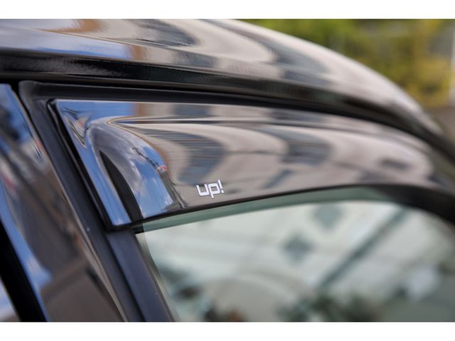 VolksWagen UP! 2012-10 10751-28
