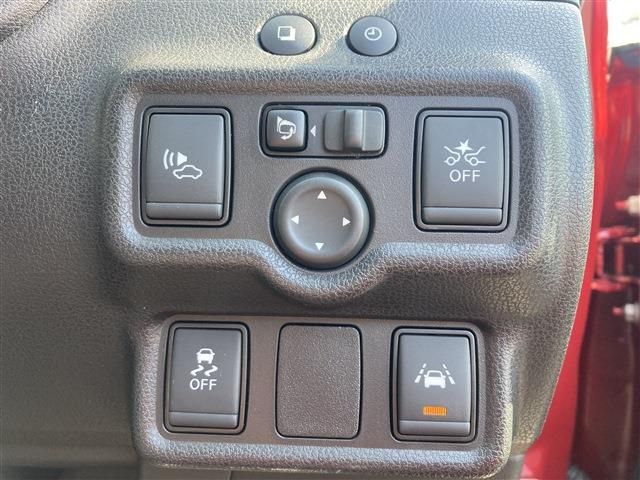 Nissan NOTE 2017-06 23214-18