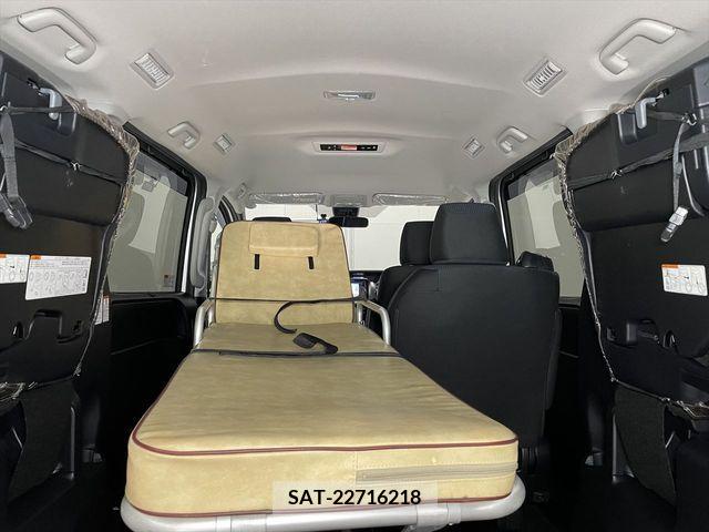 Toyota VOXY 2019-06 341136-18