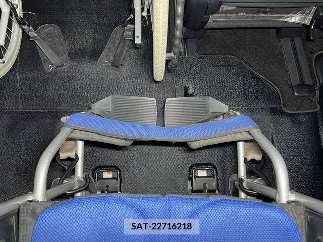 Toyota VOXY 2019-06 341136-13