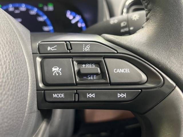 Toyota YARIS CROSS 2021-03 184082-4
