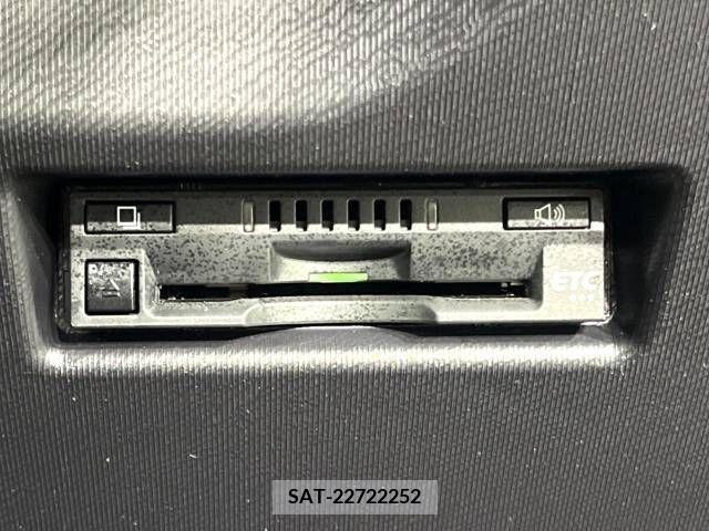 Toyota AQUA 2020-04 330641-6