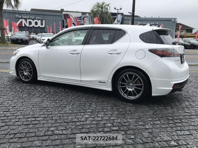 Lexus CT 2012-04 275207-3