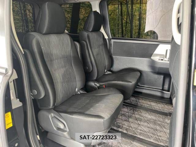 Toyota VOXY 2011-01 347289-9