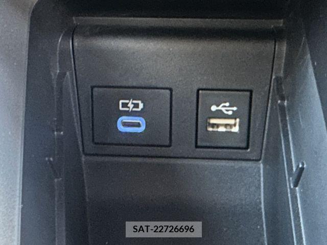 Toyota VOXY 2022-03 370298-20