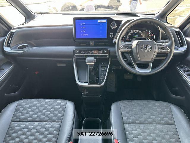 Toyota VOXY 2022-03 370298-7