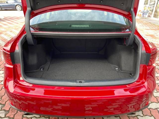 Lexus IS 2013-10 195838-10