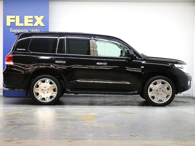 Toyota LAND CRUISER 2011-10 184296-5