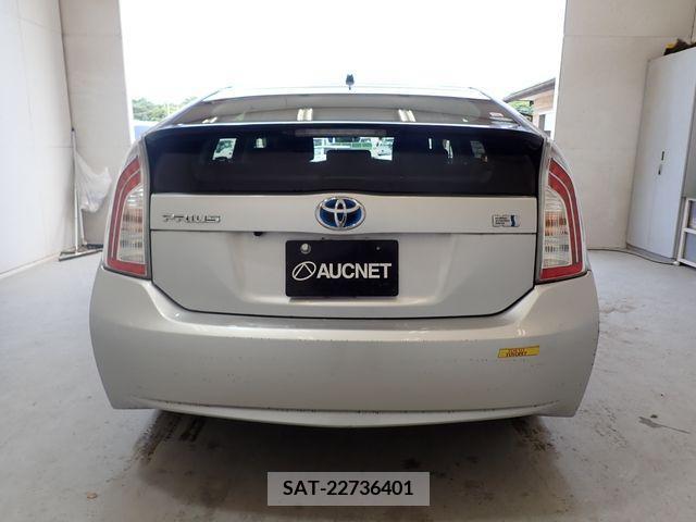 Toyota PRIUS 2014-05 322080-3