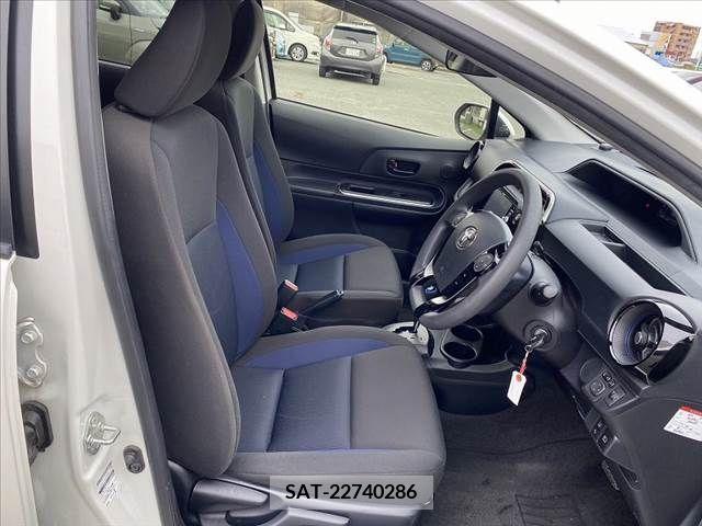 Toyota AQUA 2019-12 260482-15