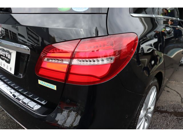 Mercedes Benz B-CLASS 2018-01 182132-20