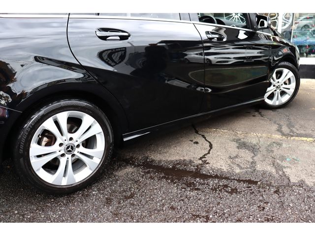 Mercedes Benz B-CLASS 2018-01 182132-22