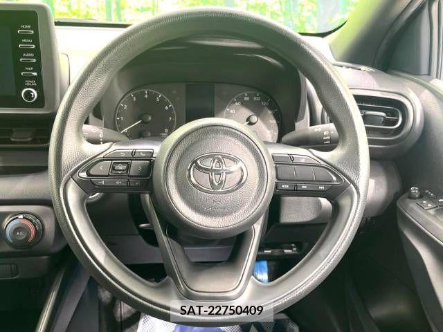 Toyota YARIS 2022-07 228842-12