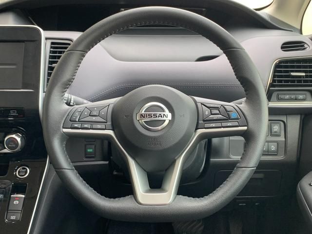 Nissan SERENA 2021-09 5586-5