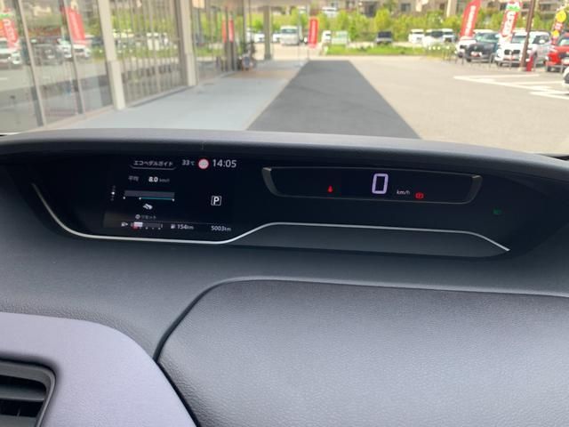 Nissan SERENA 2021-09 5586-8