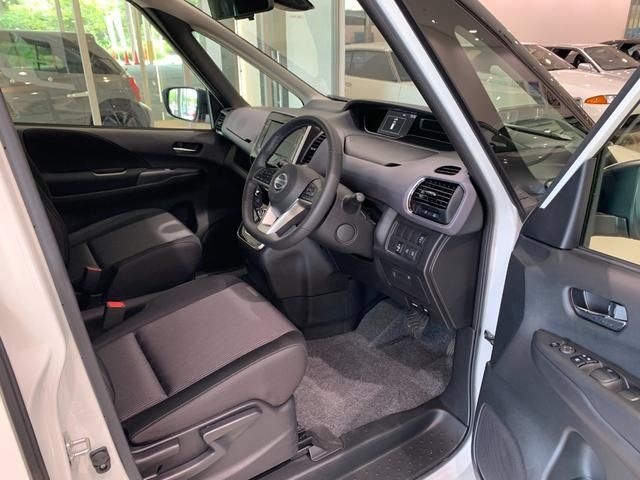 Nissan SERENA 2021-09 5586-9