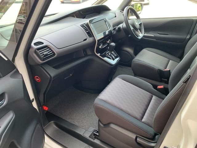Nissan SERENA 2021-09 5586-11