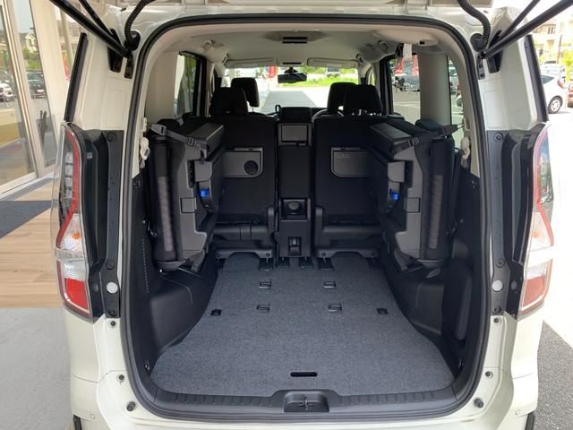 Nissan SERENA 2021-09 5586-20