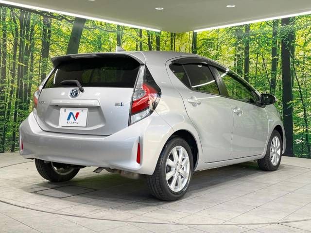 Toyota AQUA 2018-05 194347-17