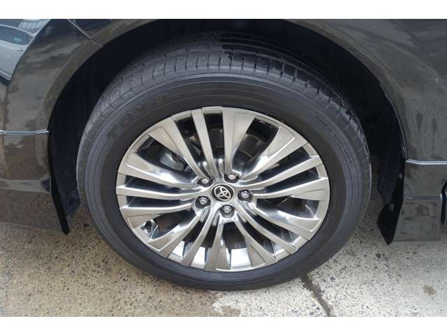 Toyota HARRIER HYBRID 2021-01 3977-18