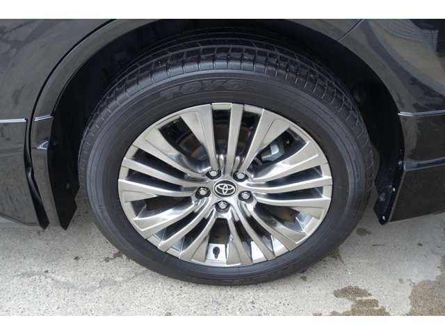 Toyota HARRIER HYBRID 2021-01 3977-19