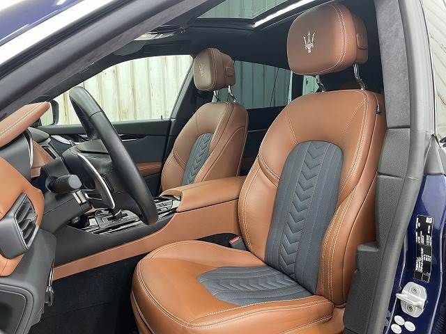 Maserati LEVANTE 2016-12 20546-5