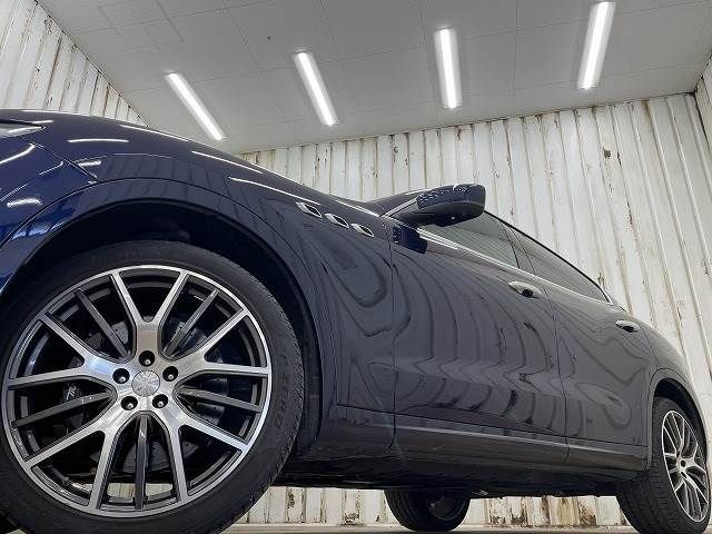Maserati LEVANTE 2016-12 20546-19