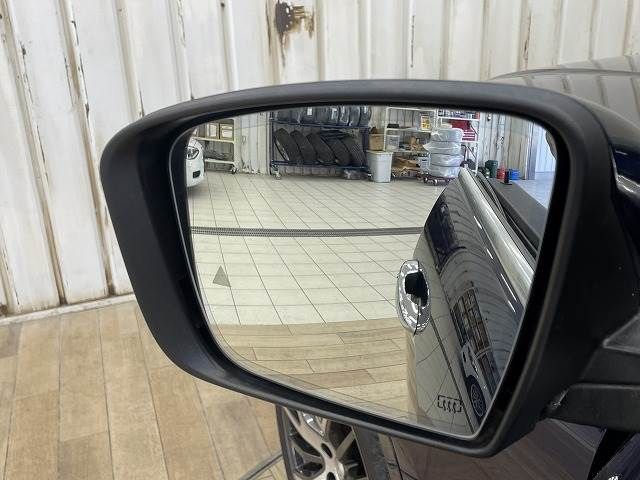 Maserati LEVANTE 2016-12 20546-11