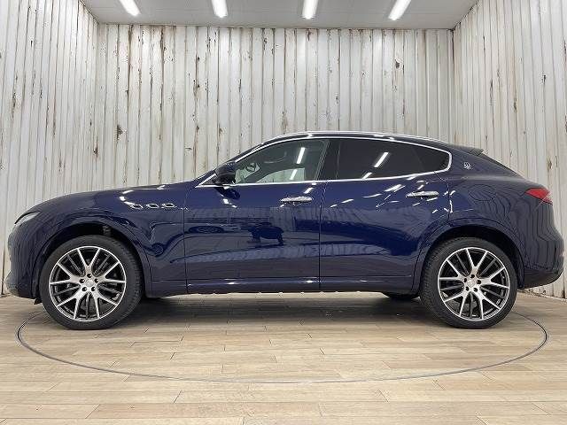 Maserati LEVANTE 2016-12 20546-17