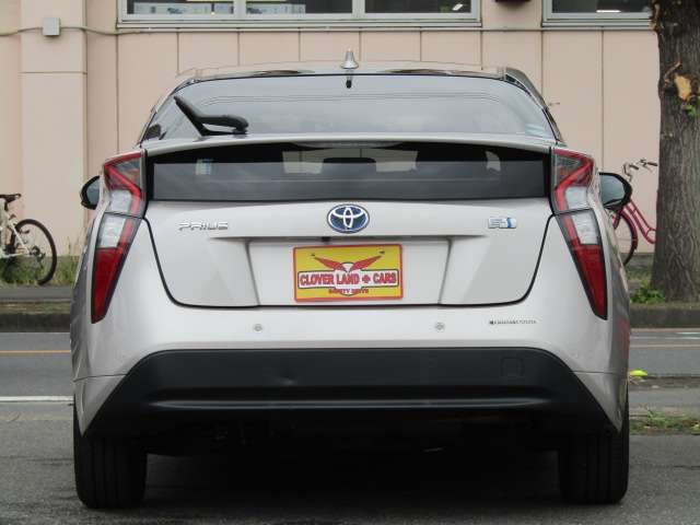 Toyota PRIUS 2016-01 10677-2