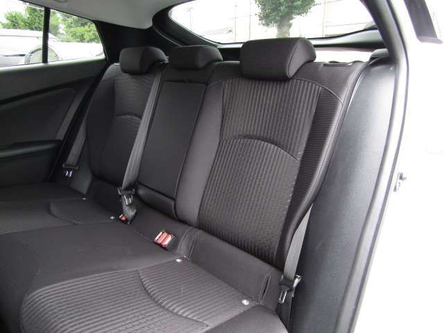 Toyota PRIUS 2016-01 10677-13