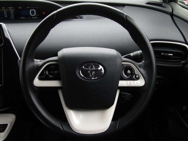 Toyota PRIUS 2016-01 10677-9