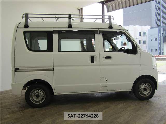 Suzuki EVERY 2017-02 297388-3