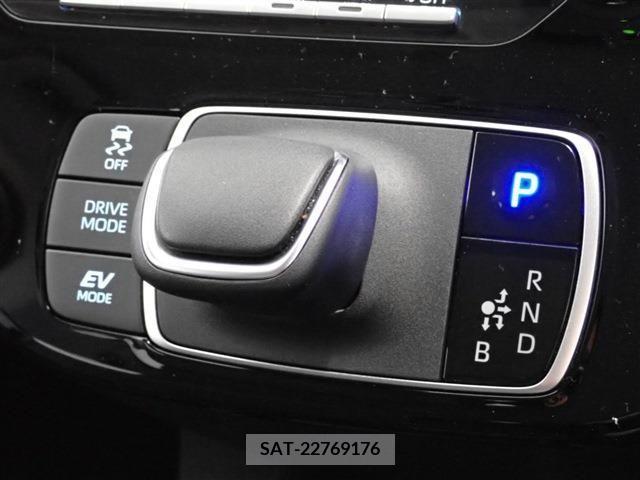 Toyota AQUA 2023-01 221689-14