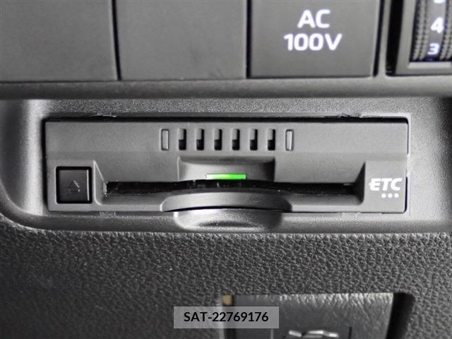 Toyota AQUA 2023-01 221689-13