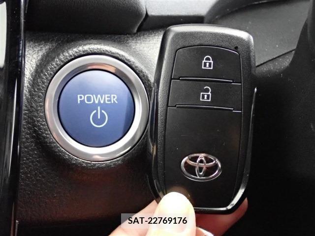 Toyota AQUA 2023-01 221689-9