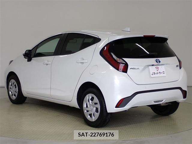 Toyota AQUA 2023-01 221689-6