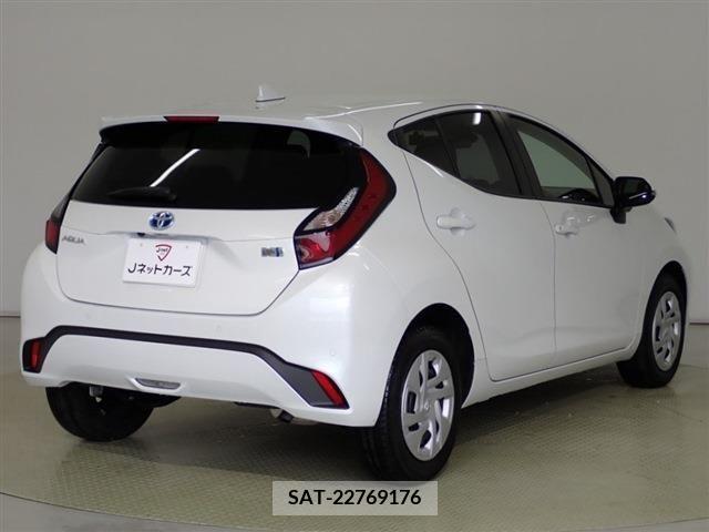 Toyota AQUA 2023-01 221689-3
