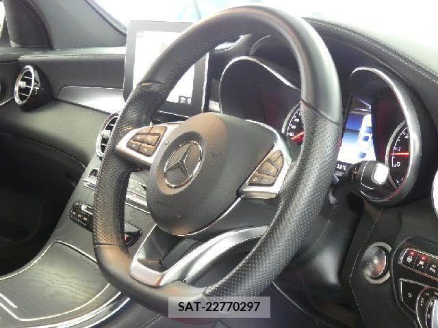Amg C-CLASS 2018-11 220781-24