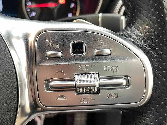 Mercedes Benz C-CLASS 2018-09 24867-5