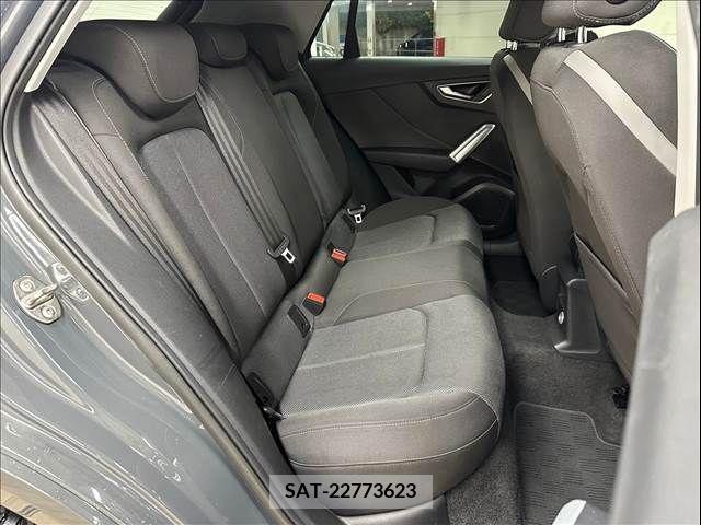 Audi Q2 2018-11 292713-8